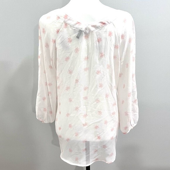 Lauren Conrad white and pink blush pintuck pleated top size small - Picture 3 of 7